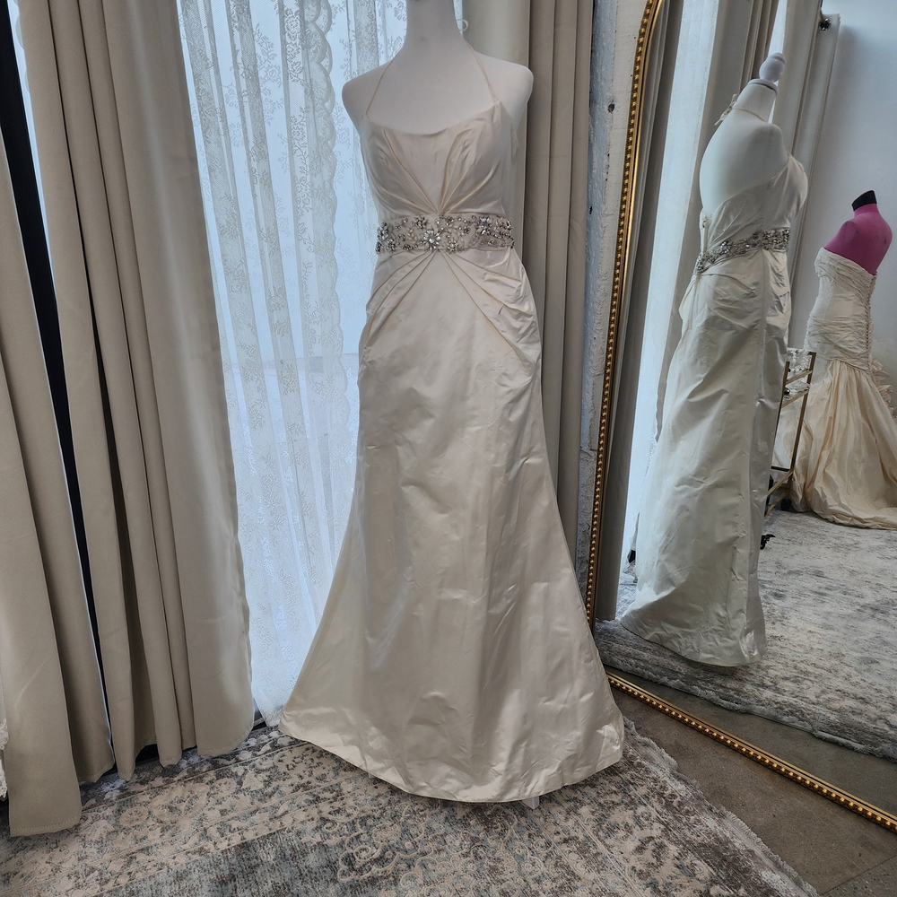 Elegant Cream Halter Dress